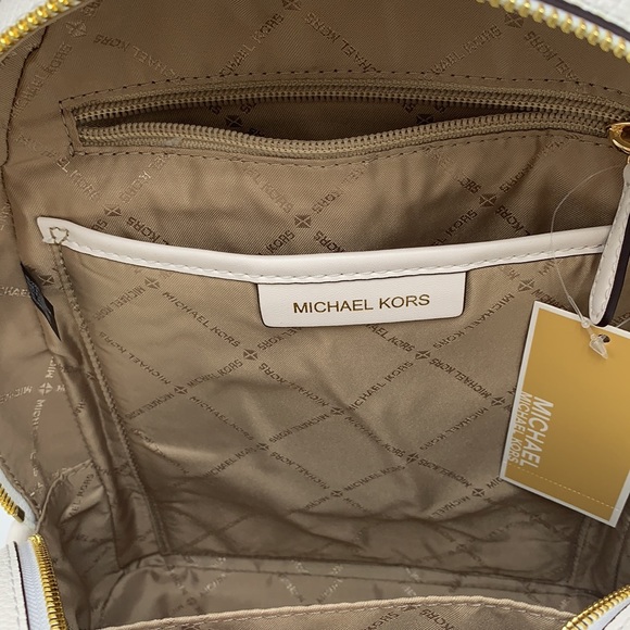 MICHAEL KORS ADINA MEDIUM BACKPACK OPTIC WHITE COLOR - Picture 15 of 16
